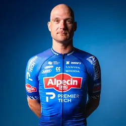 约纳斯-里卡尔特